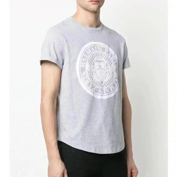 NWT Balmain Men’s Coin Flock Raised Logo Short Sleeve Tee Gray White XS - Picture 3 of 7
